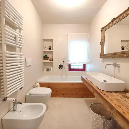 Hostdomus - Modern Loft Lägenhet *